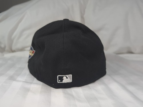 New Era Fits Chicago White Sox Authentic Hat 7 3/8 Black Cap 2005 World Series - Picture 4 of 7