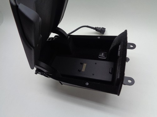 Original Audi R8 420 Storage with Lid 420863075 Soul 124 8/12ft Aux Socket Kl - Picture 10 of 13