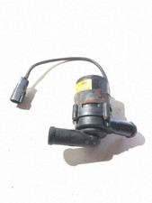Pompe à eau Volvo XC70