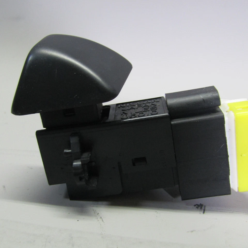 Nissan 300ZX Z32 1990-1996 interruptor intermitente de advertencia de peligro de cuatro vías de emergencia OE Foto 3 de 3