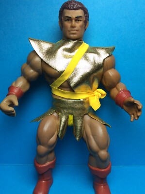 VINTAGE LOST WORLD OF THE WARLORD REMCO ZUBEHÖR - MACHISTE GOLD ANZUG UND GÜRTEL.