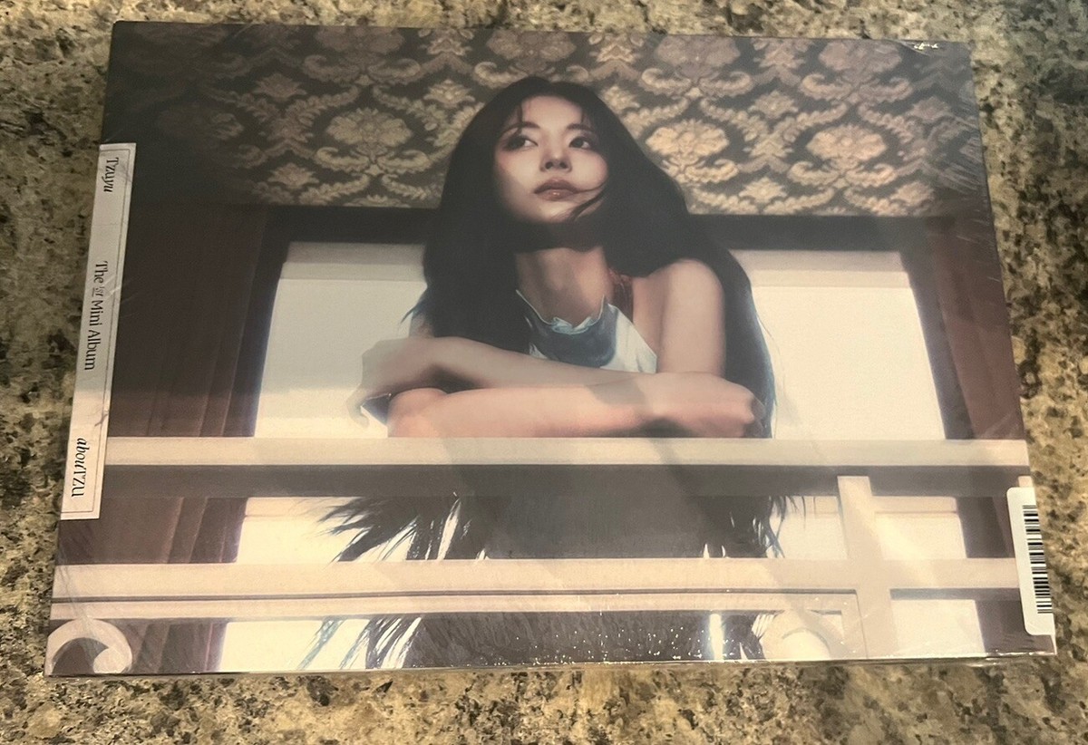 Twice Tzuyu abouTZU Run ver サイン付きCD abouTZU (Run ver.) - Twice Official Store