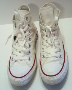 white canvas converse mens
