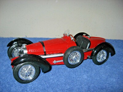 RED & BLACK 1934 BUGATTI TYPE ''59''  BBURAGO 1:18 OPENING HOOD, RARE!