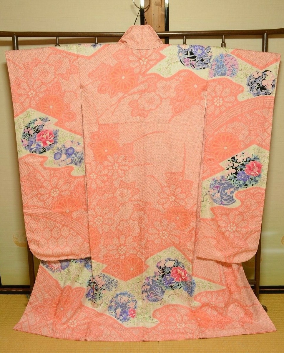 Furisode Silk Kimono Women Japanese vintage Wedding Robe Furisode Silk Kimono Women Japanese vintage Wedding Robe