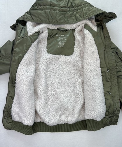 American Eagle Outfitters Damen olivgrüne Bomberjacke Mantel mit Sherpa Gr. XS - Bild 8 von 12