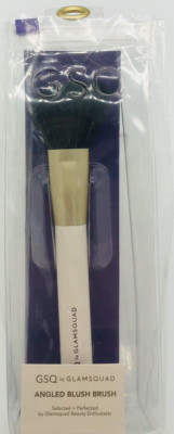 GSQ by Glamsquad Angled Blush Brush *Away you Glow* Monochromatic Effect