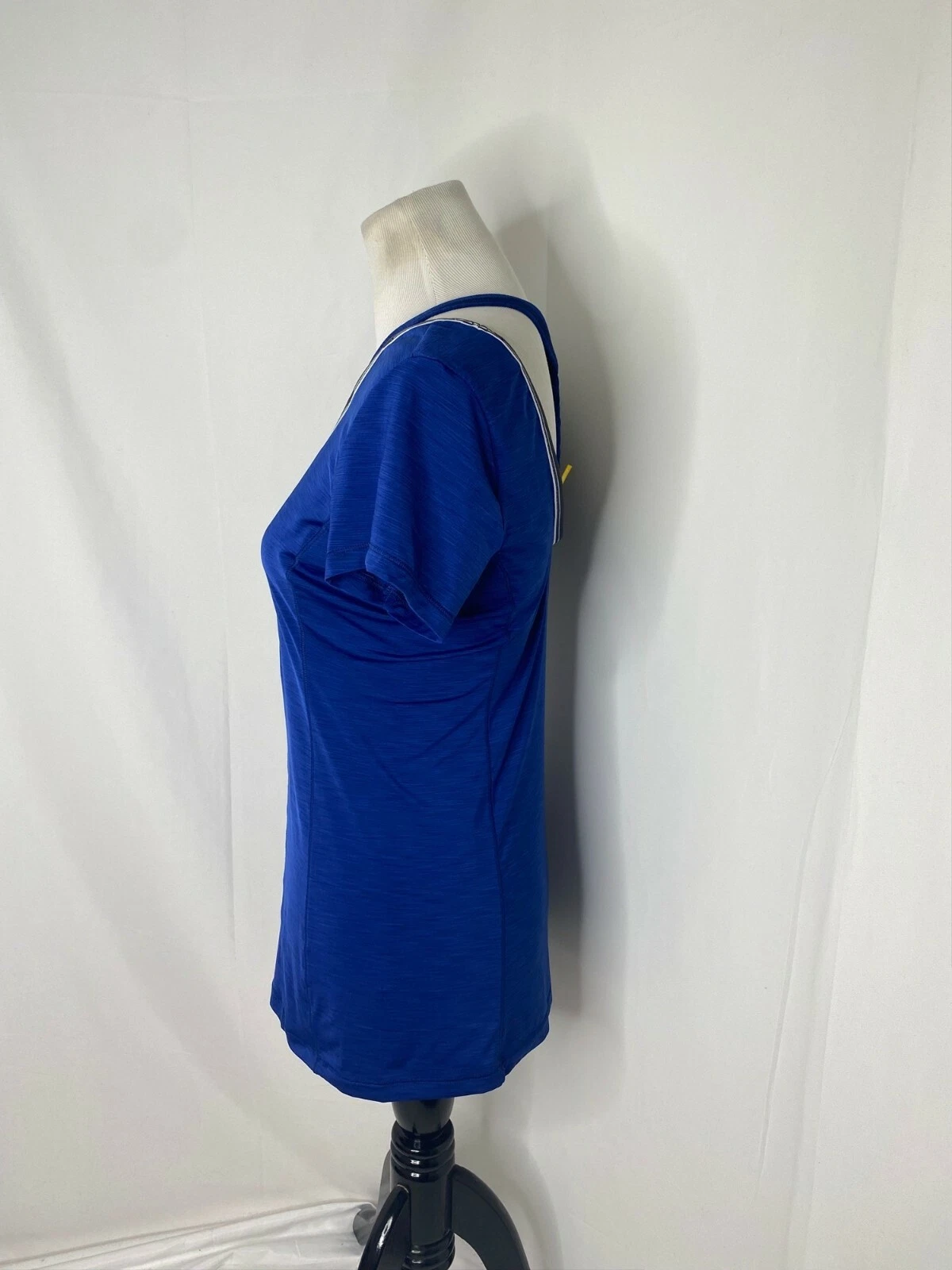 lole short sleeve open back scoop neck athletic shirt