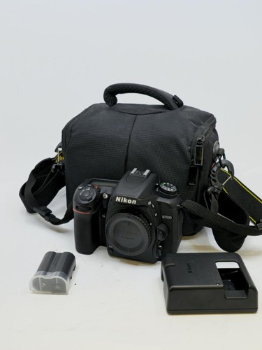 Nikon D7500 20.9MP Digital SLR DSLR Kamera Body