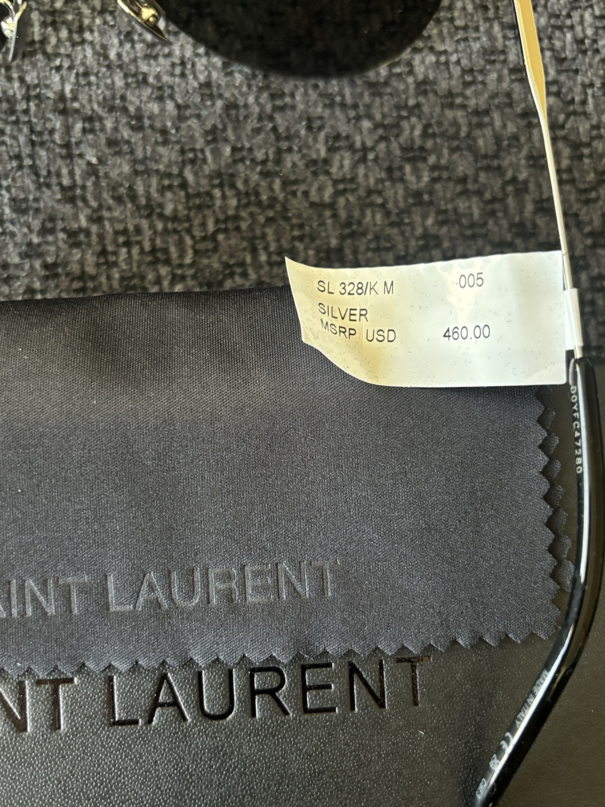 Occhiali da sole Saint Laurent Nuovi con scatola e documenti Unisex Prezzo consigliato è 460$