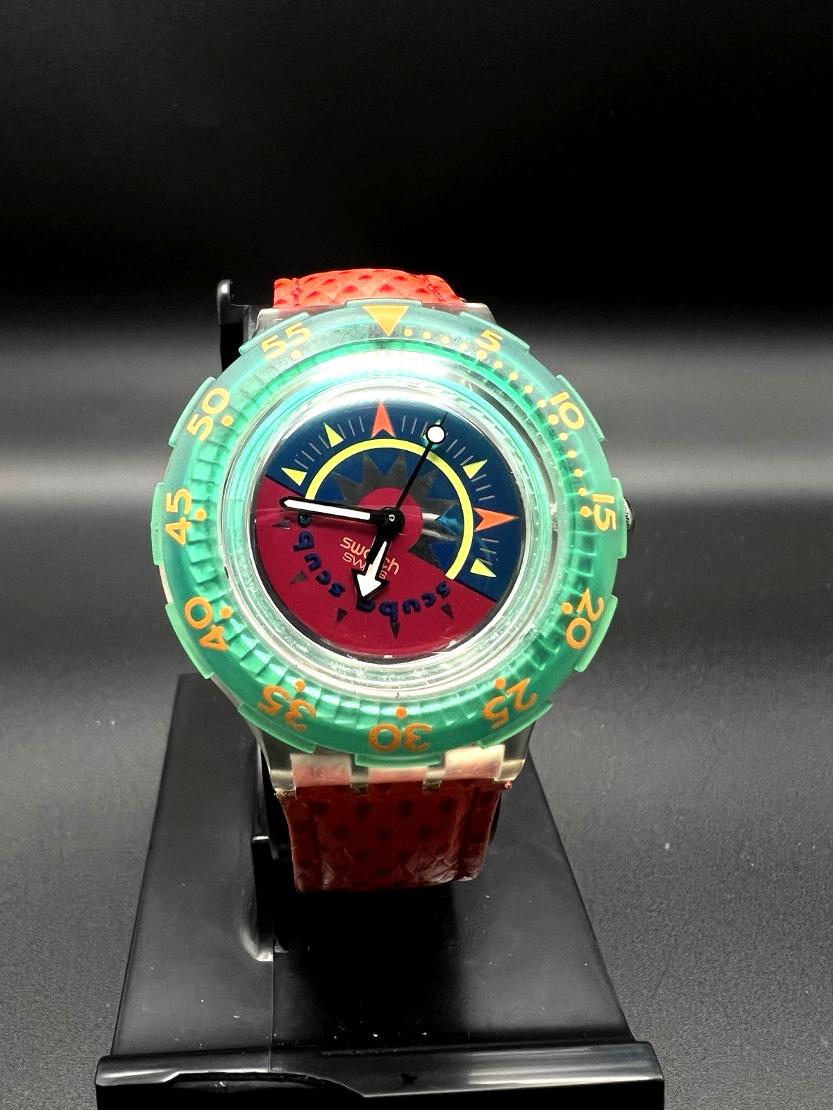 Vintage Swatch Scuba 200 "Tipping Compass" (SDK111) Quartz 38mm