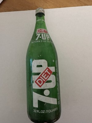 Vintage Diet 7-Up Glass Bottle W Cap 32 oz 1 Quart Green Glass ACL Logo