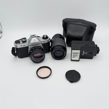 Pentax K1000 35mm SLR Film Camera w 50mm 70-210 Zoom Lens