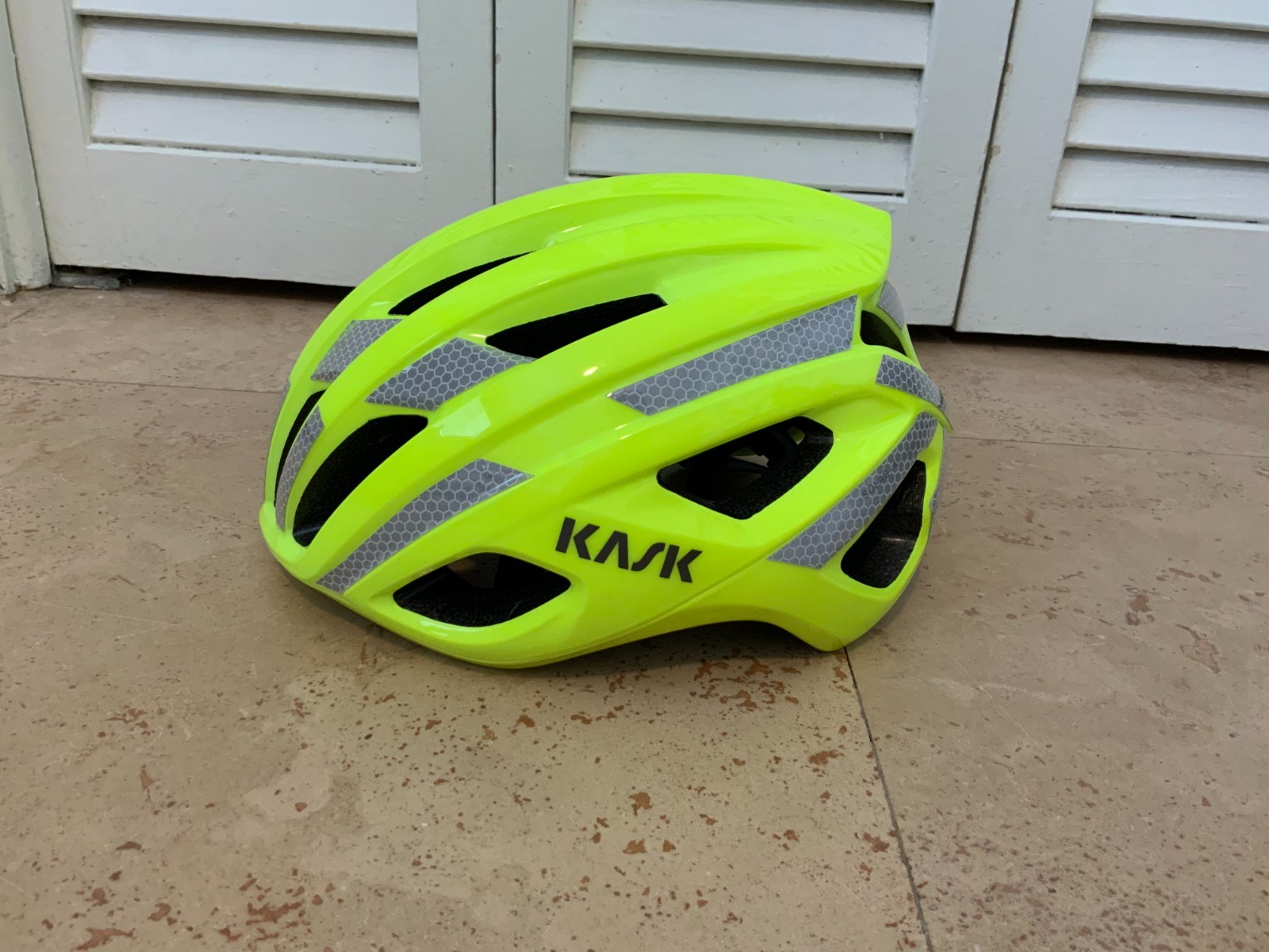 KASK Mojito R Cycling Road Bike Helmet L 59-62cm Hi-Viz Yellow Italy