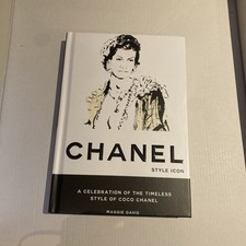 Chanel Style Icon, A Celebration Of The Timeless Style Of Coco Chanel Book