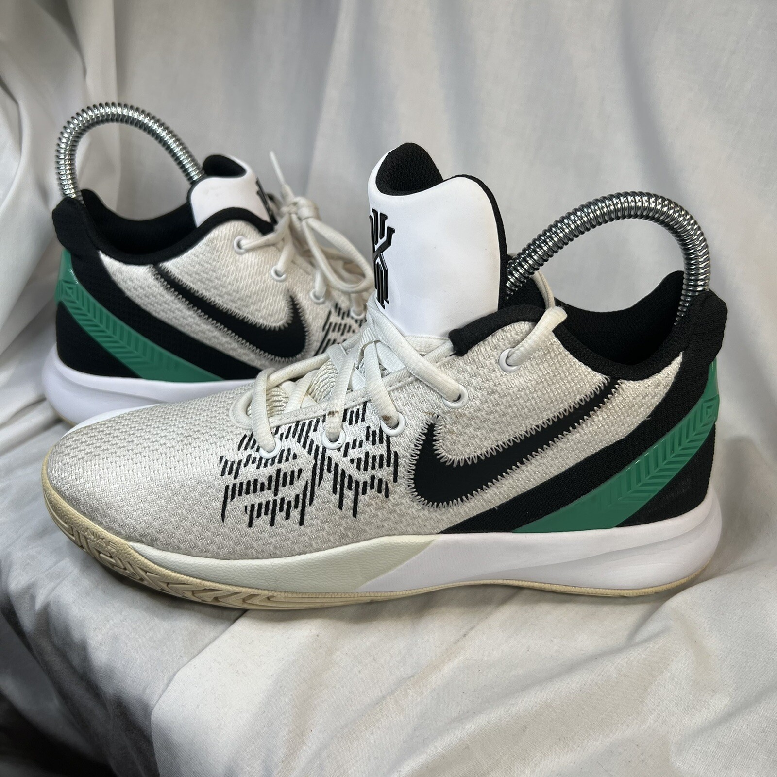 Nike Kyrie Flytrap II White/black/green 