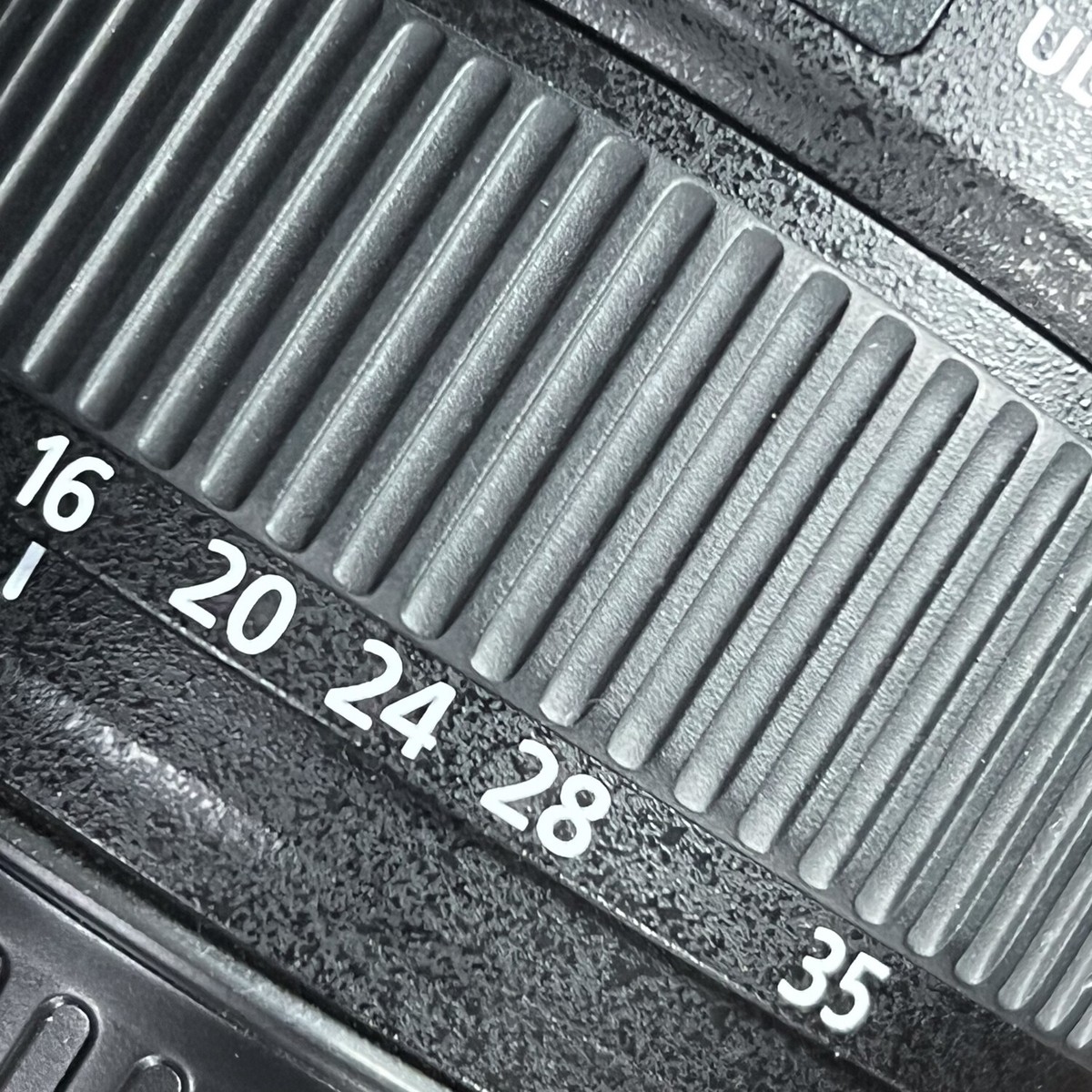 レンズ(ズーム) Canon EF16-35mm f/4 L IS USM +KenkoPRO1D Amazon.com : Canon EF 16-35mm f/4L is USM Lens - 9518B002, Black