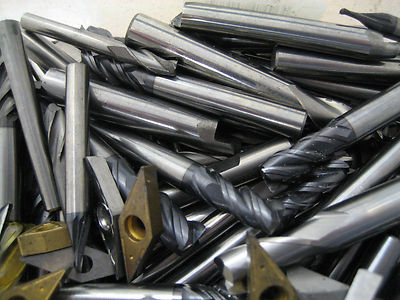 Hartmetallschrott Wendeplatten Bohrer Schaftfräser Schlitzfräser 1kg zahlt bis 75£ pro kg