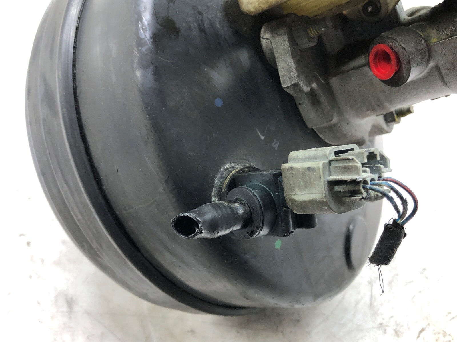 2014-2020 MASERATI QUATTROPORTE POWER BRAKE BOOSTER W/ MASTER CYLINDER OEM.