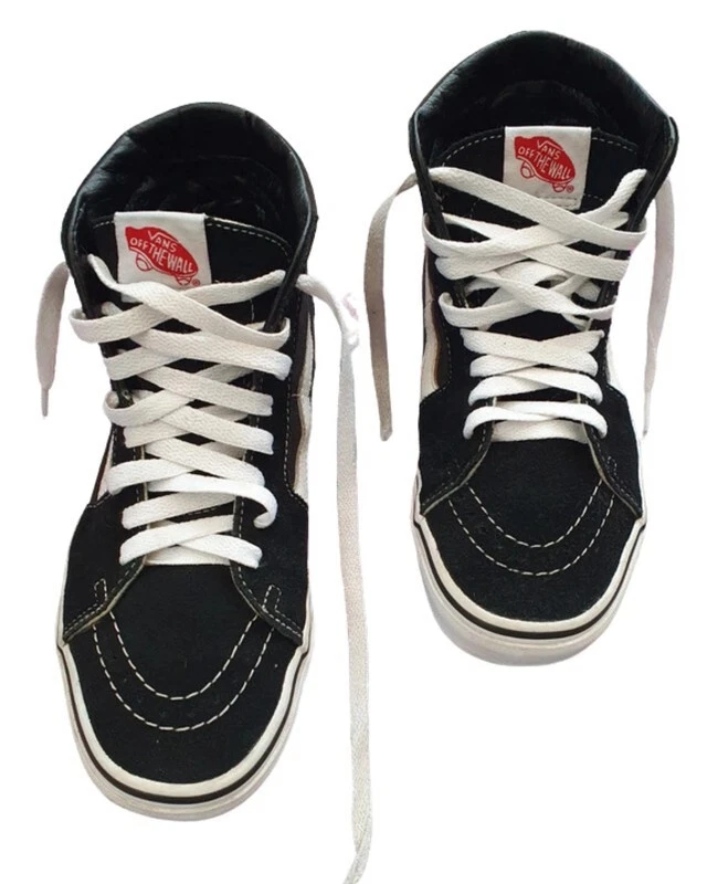 Scarpe da skateboard Vans Off The Wall in camoscio nero. Taglia 5 UK. Buone condizioni.