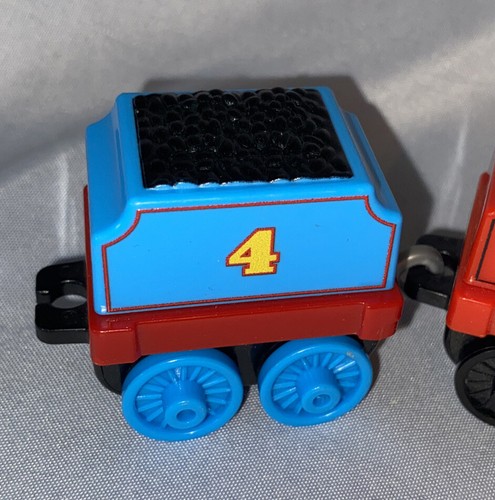 *THOMAS & FRIENDS*EMPUJA*SOLO LICITADORES*TRENES DE PLÁSTICO*GORDON*JAMES*REBECCA* - Imagen 2 de 7