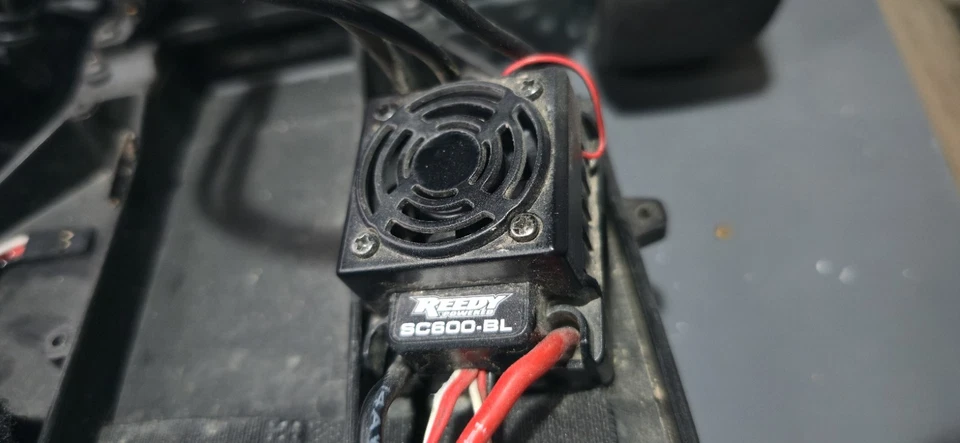 Team Associated DR10 Drag Car - Image 4 of 4