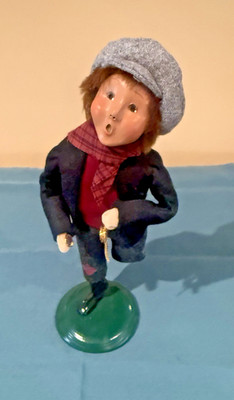 Byers Choice Caroler Pick Pocket Boy W/ Pocket Watch and Coin, 2001 Event Piece