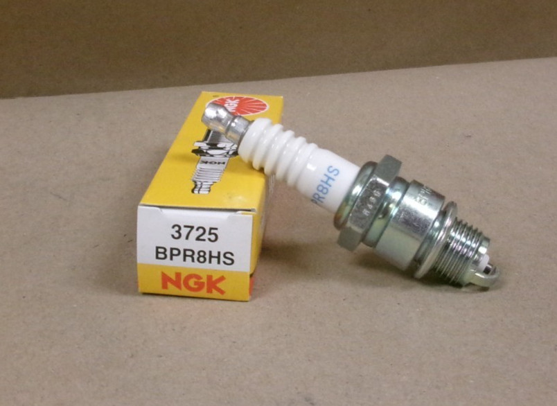 New NGK 3725 BPR8HS Spark Plug