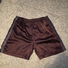 Y2K Umbro Men's L Regular Soccer Athletic Satin Polyester Shorts Elastic Waist