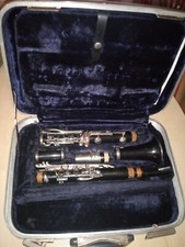 Vintage Conn Model 16 Clarinet W/ Case, 2 Mouthpieces, Music Books, More - EUC
