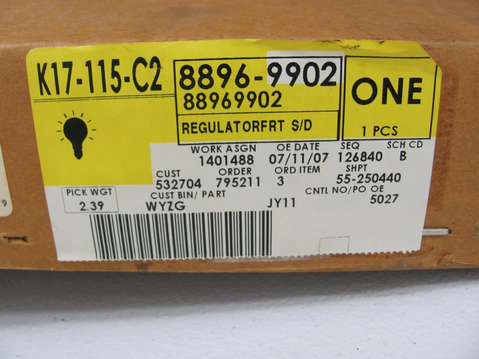 Regulador de puerta de pasajero RF 2003-08 Pontiac Vibe 2003-08 NOS GM 88969902 Foto 2 de 4