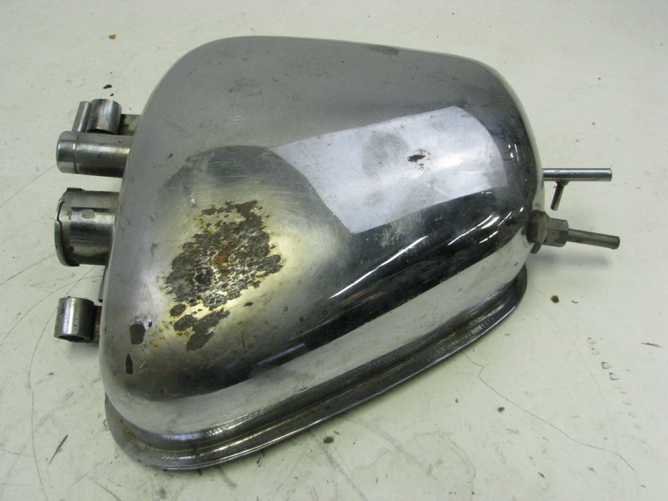 Tanque de aceite Triumph Bonneville T100 T120 Bonneville Tiger Daytona Trophy Foto 2 de 4