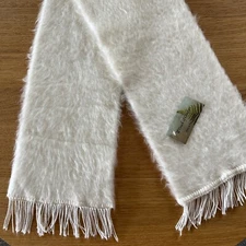 NEW Scarf Touch of Comfort Fringe Off White Wool Blend Made in New Zealand 47x9