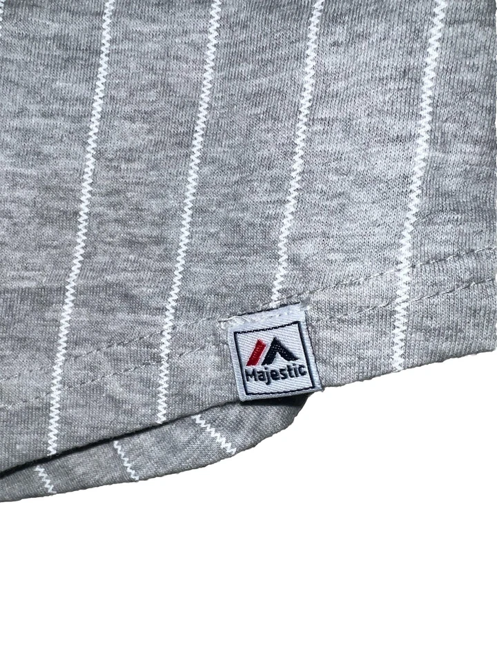 Chicago Cubs Kris Bryant #17 Majestic Men's L Pinstripe Jersey Style T-Shirt MLB - Image 3 of 4