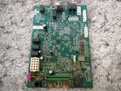 Goodman Amana PCBKF103 PCBKF103S 50C51-290-01 Furnace Control Circuit Board Used