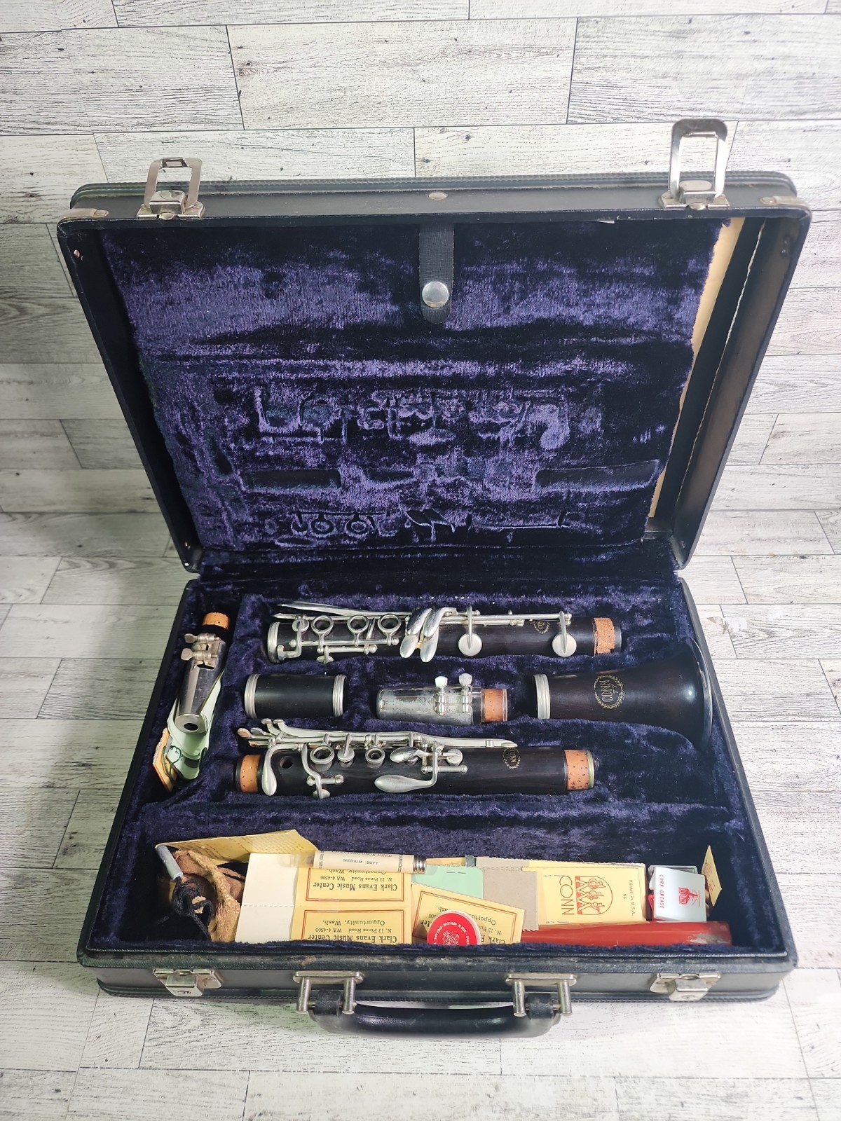Conn 77N Professional Clarinet Vintage w/ Case & Accessories 994594 *READ*