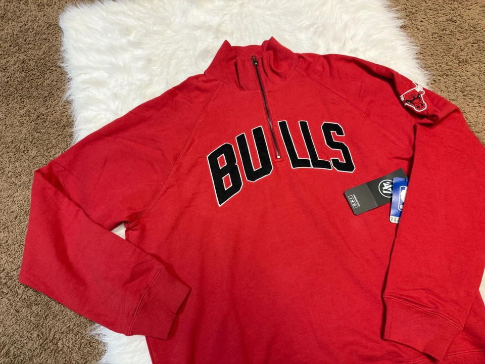 Chicago Bulls 47' 品牌红色 1/4 拉链男式 XL 码运动衫 — 第 3/4 张图片