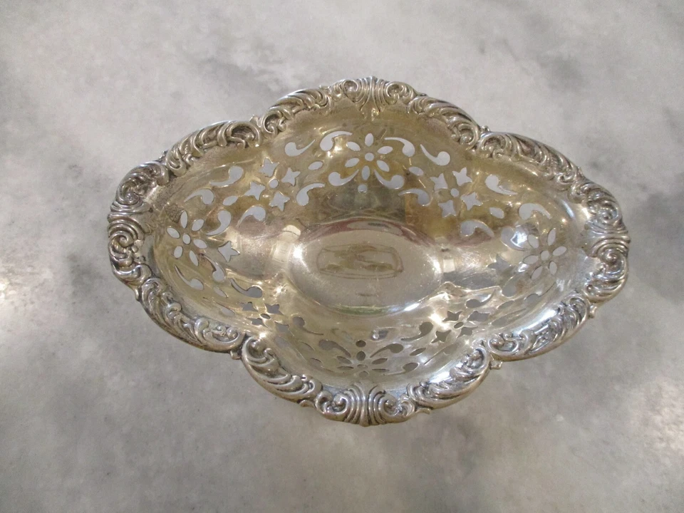 VINTAGE GORHAM STERLING SILVER DISH SET(2) A1510 + 4780 CROMWELL -PIERCED-57.55g - Imagem 2 de 4