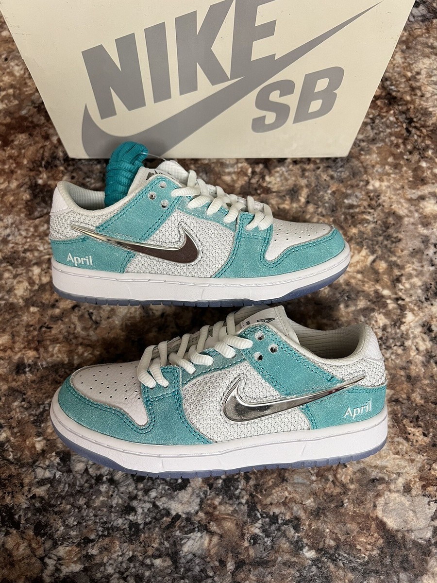 Nike sb dunk low April skateboards size 12c authentic ps