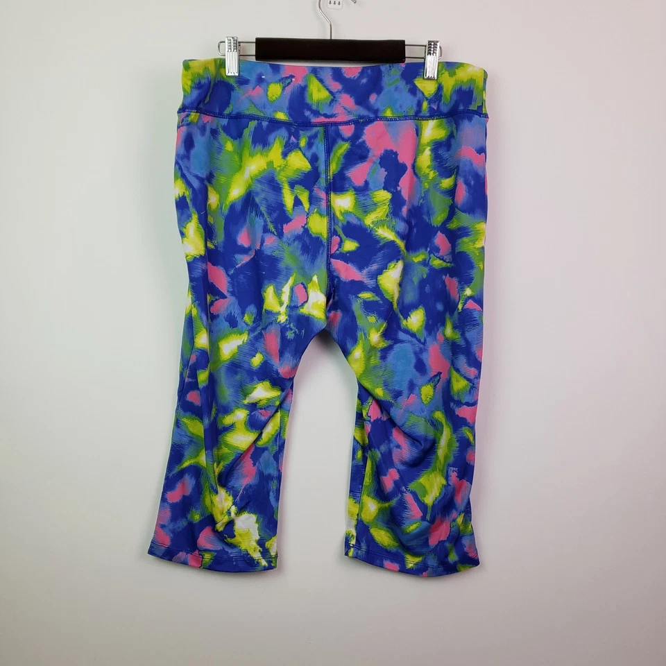 Calça Leggings Capri City Streets Feminina Tamanho XL Azul Rosa Amarelo Colorida Divertida - Imagem 3 de 4