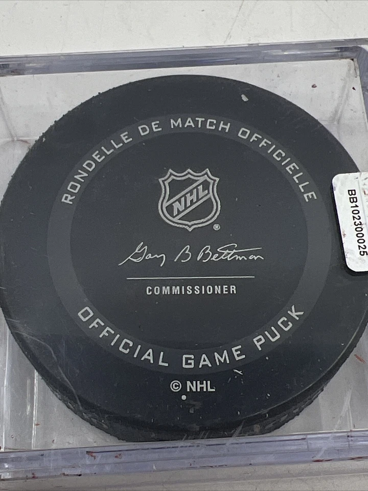 Disco de juego oficial firmado por Brent Burns NHL Foto 4 de 4