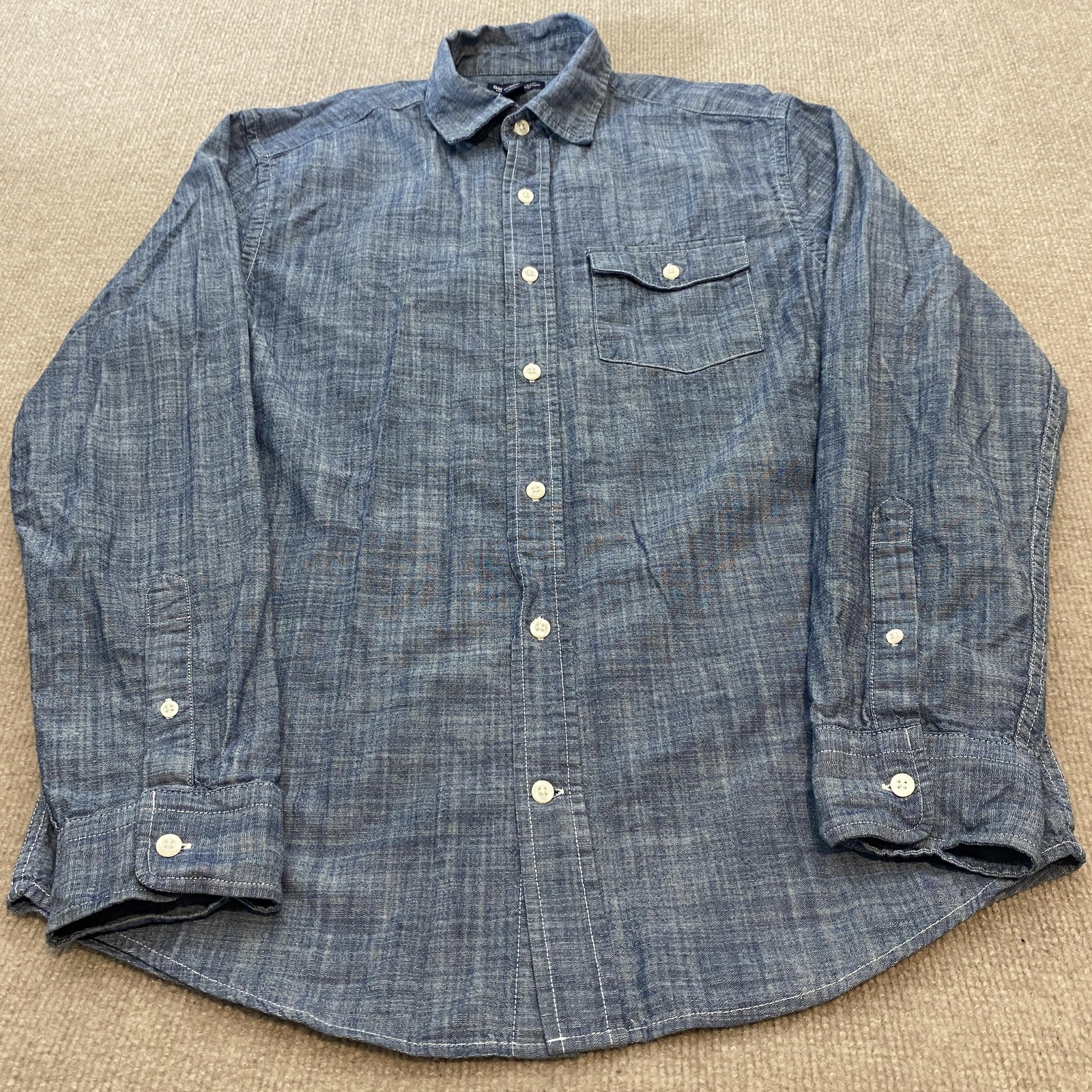 Gap Shirt Mens Medium Blue Chambray Slim Fit Long Sleeve Button Front Casual
