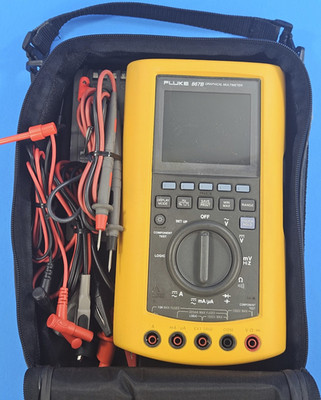 Fluke 867B Graphical Digital Multimeter Meter!