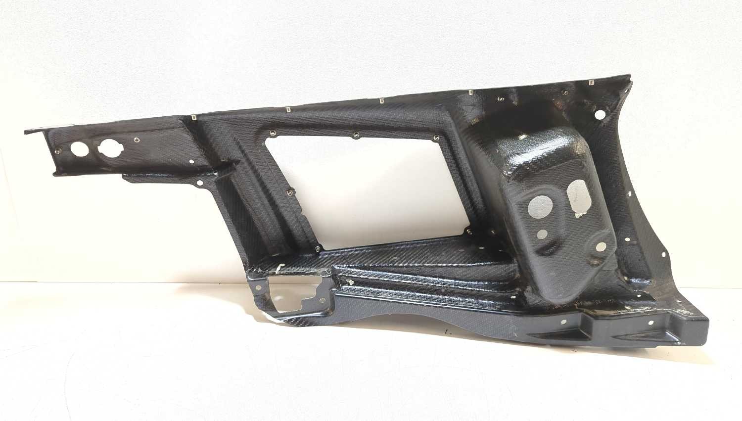 New OEM Mercedes RH Front Fender 2005-2009 McLaren SLR Carbon Fiber 1998810201