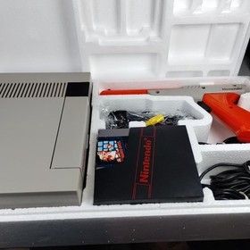 Consola Nintendo NES Action Set Completo en Caja (CIB) con Manuales/INSERTOS - Probada