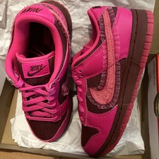 Size 7 - Nike Dunk Low Valentine's Day W