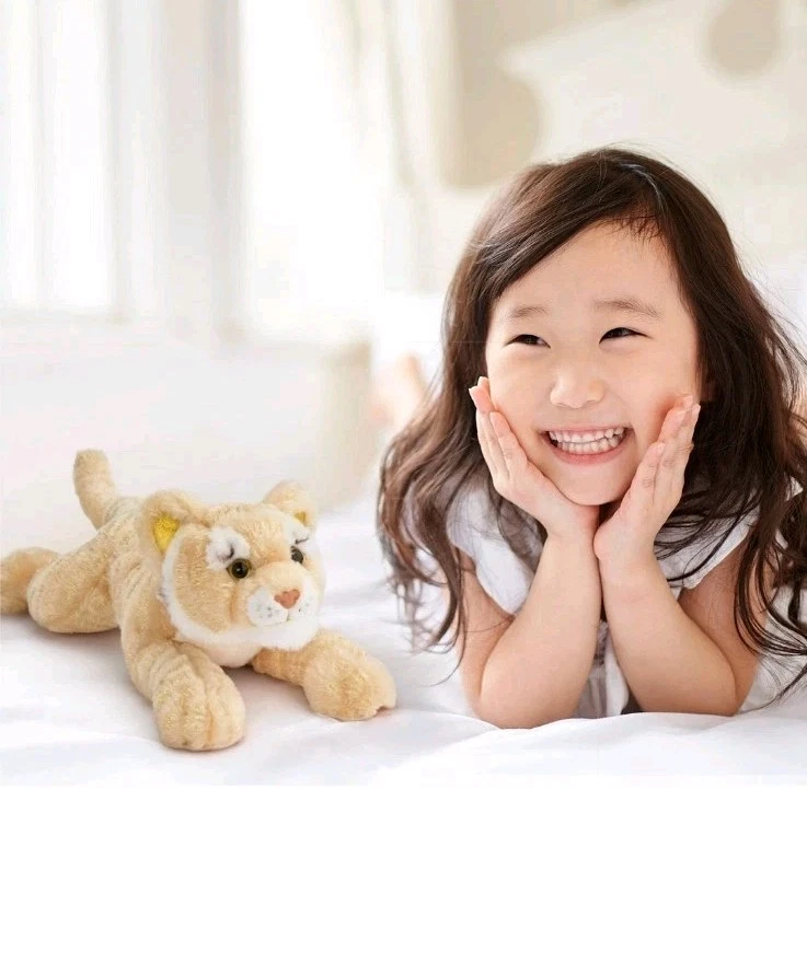 Peluche FAO Schwarz Lying Tiger 15" Gold Edition Foto 2 de 4