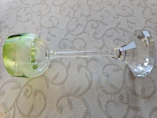 Wine glass Fa Moser Carlsbad around 1900. Kuppa green gradient decorative cut solid base