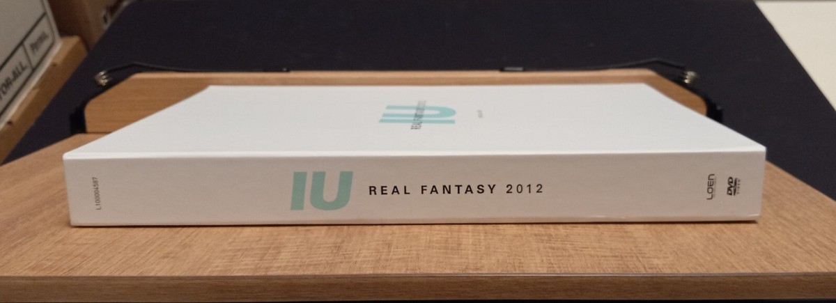 IU REAL FANTASY 2012 Special DVD & Photobook & 30 Photo Cards KPOP