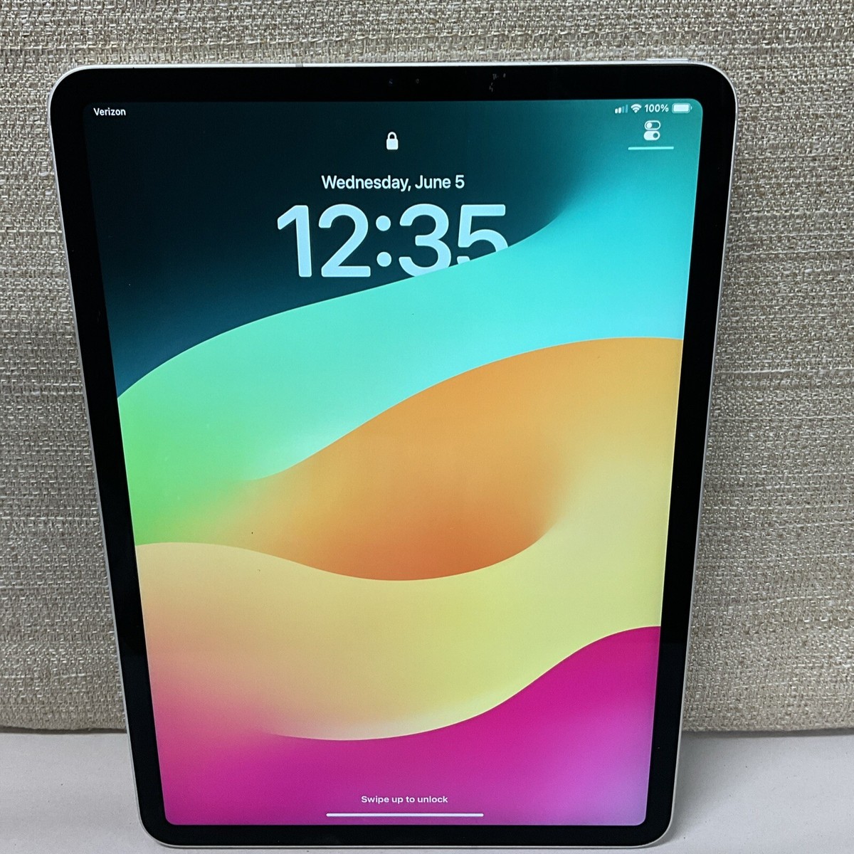 Apple iPad Pro 11-inch 256GB Silver Verizon WiFi Cellular Apple iPad Pro 11-inch 256GB Silver Verizon WiFi Cellular